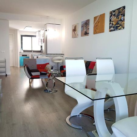 Boutique Apartment Near The Beach, 1 Gbps Wi-Fi Малага Екстериор снимка