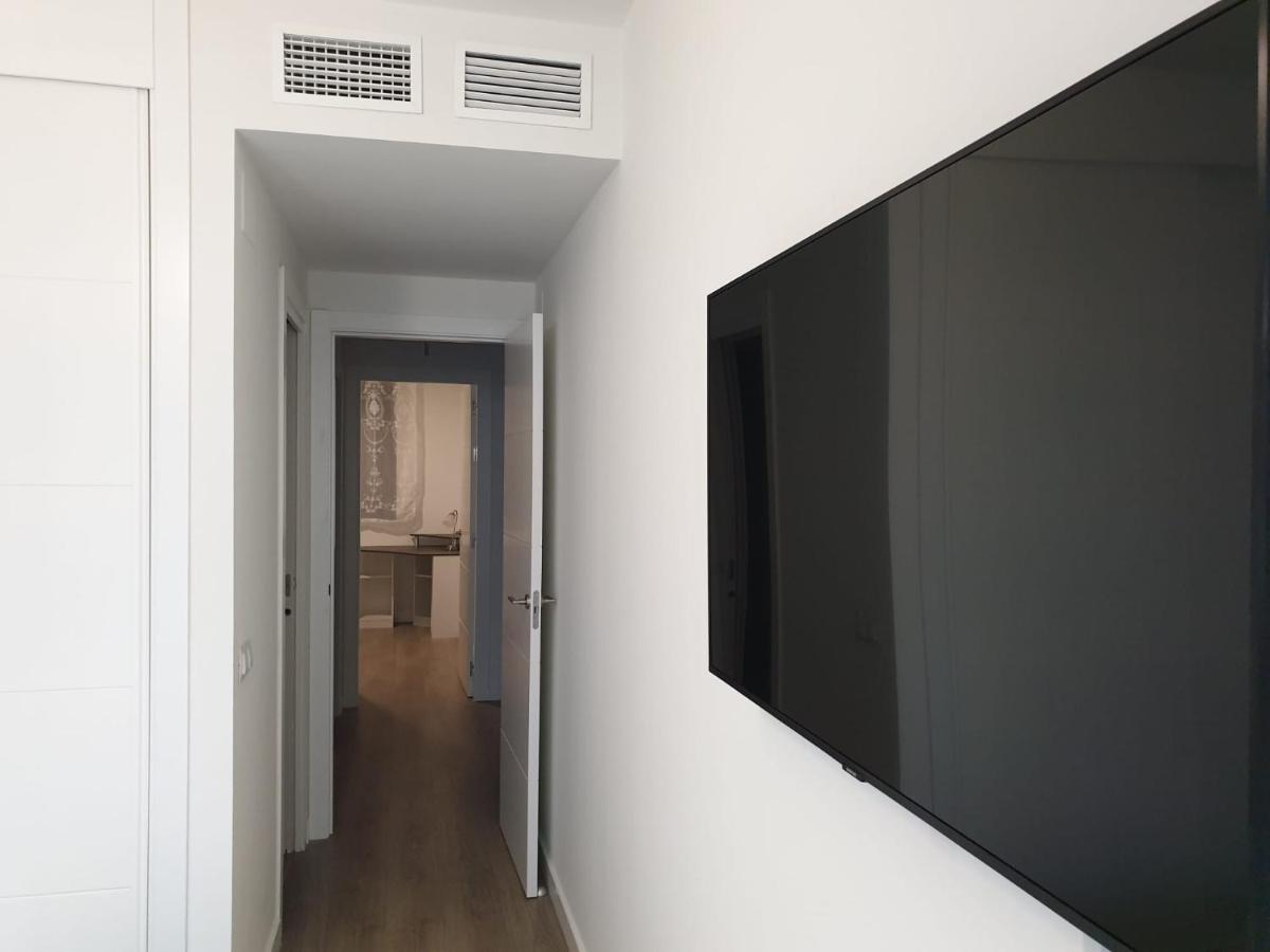 Boutique Apartment Near The Beach, 1 Gbps Wi-Fi Малага Екстериор снимка