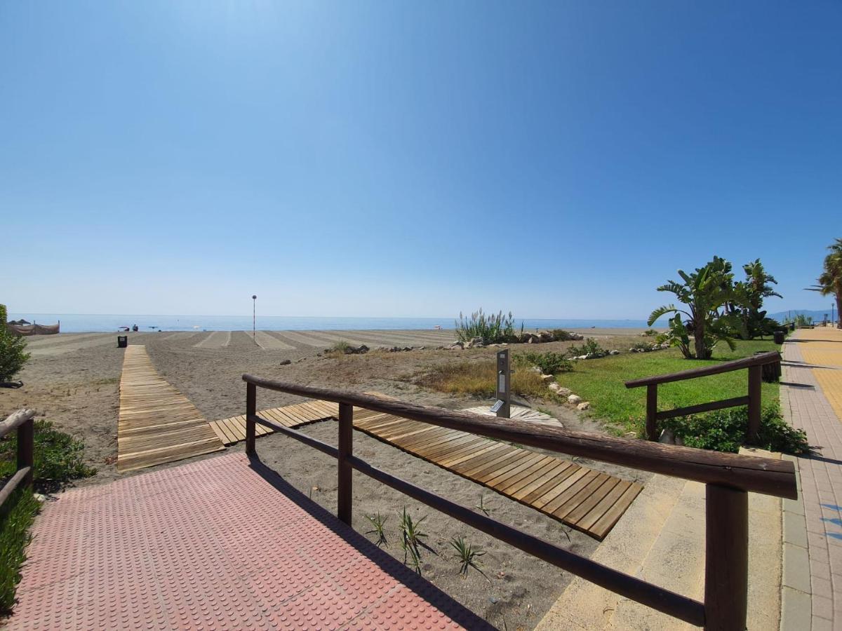 Boutique Apartment Near The Beach, 1 Gbps Wi-Fi Малага Екстериор снимка