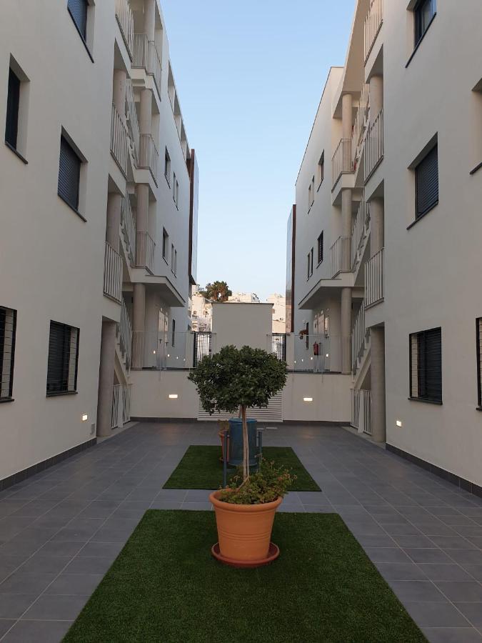 Boutique Apartment Near The Beach, 1 Gbps Wi-Fi Малага Екстериор снимка