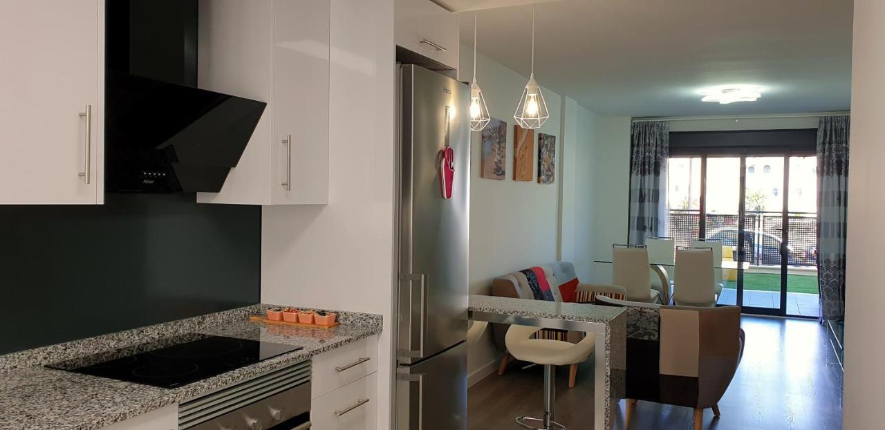 Boutique Apartment Near The Beach, 1 Gbps Wi-Fi Малага Екстериор снимка