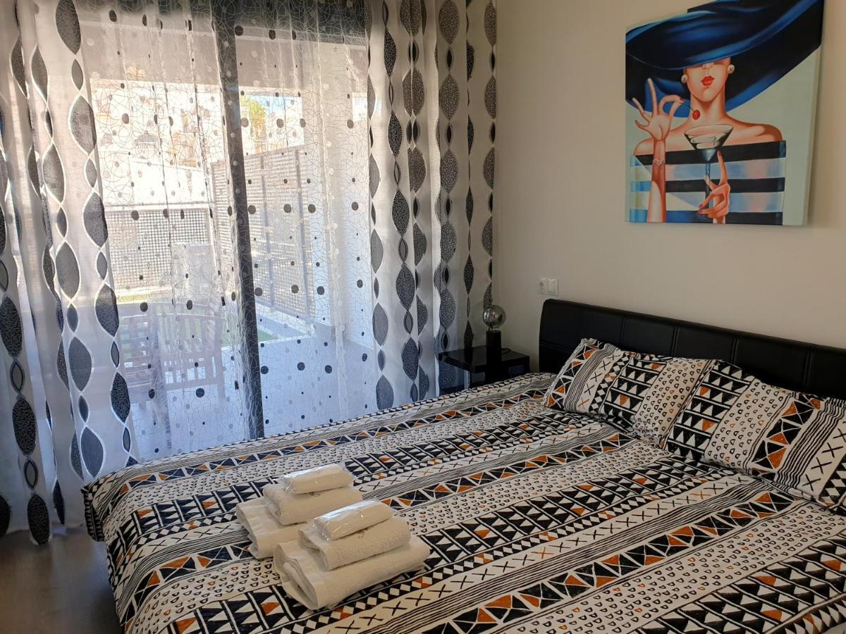 Boutique Apartment Near The Beach, 1 Gbps Wi-Fi Малага Екстериор снимка