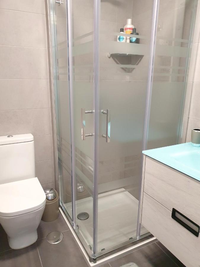 Boutique Apartment Near The Beach, 1 Gbps Wi-Fi Малага Екстериор снимка