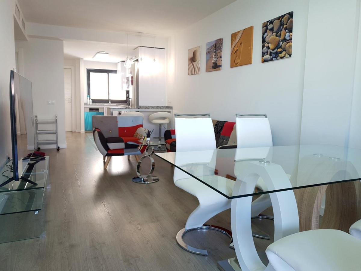 Boutique Apartment Near The Beach, 1 Gbps Wi-Fi Малага Екстериор снимка